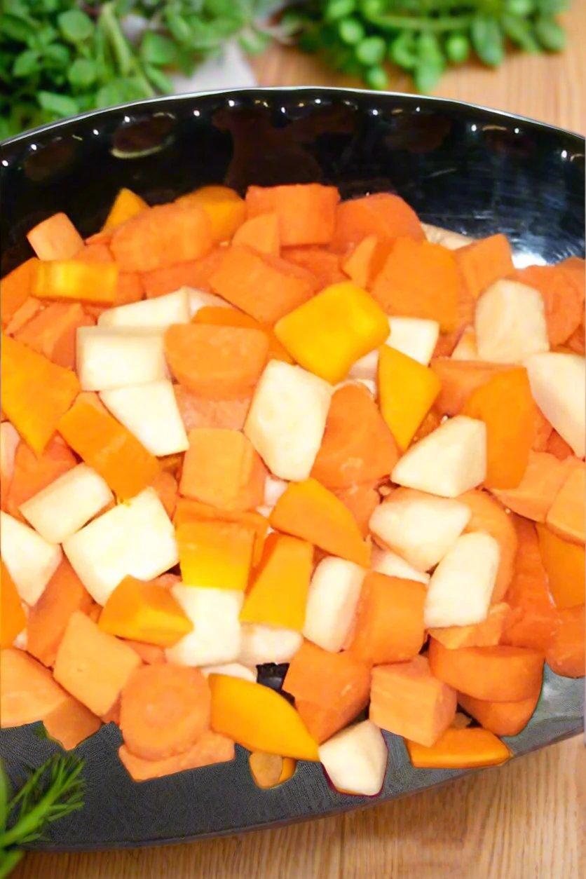 CHUNKY ROOT VEG MIX (x600grm) RETAIL PACK - Jackie Leonards