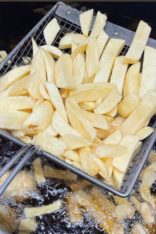 FRESH CUT CHIPPER CHIPS “Wilsons “ Chunky Chipper Chips x5kg Bag - Jackie Leonards